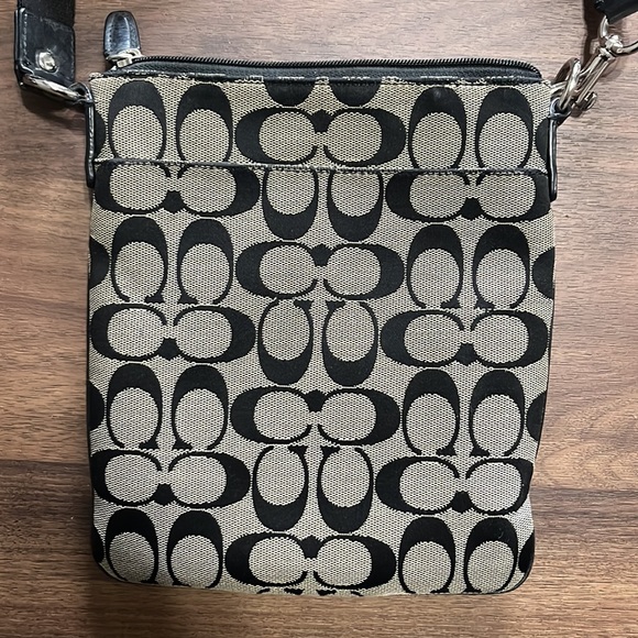 Coach crossbody - Picture 6 of 9